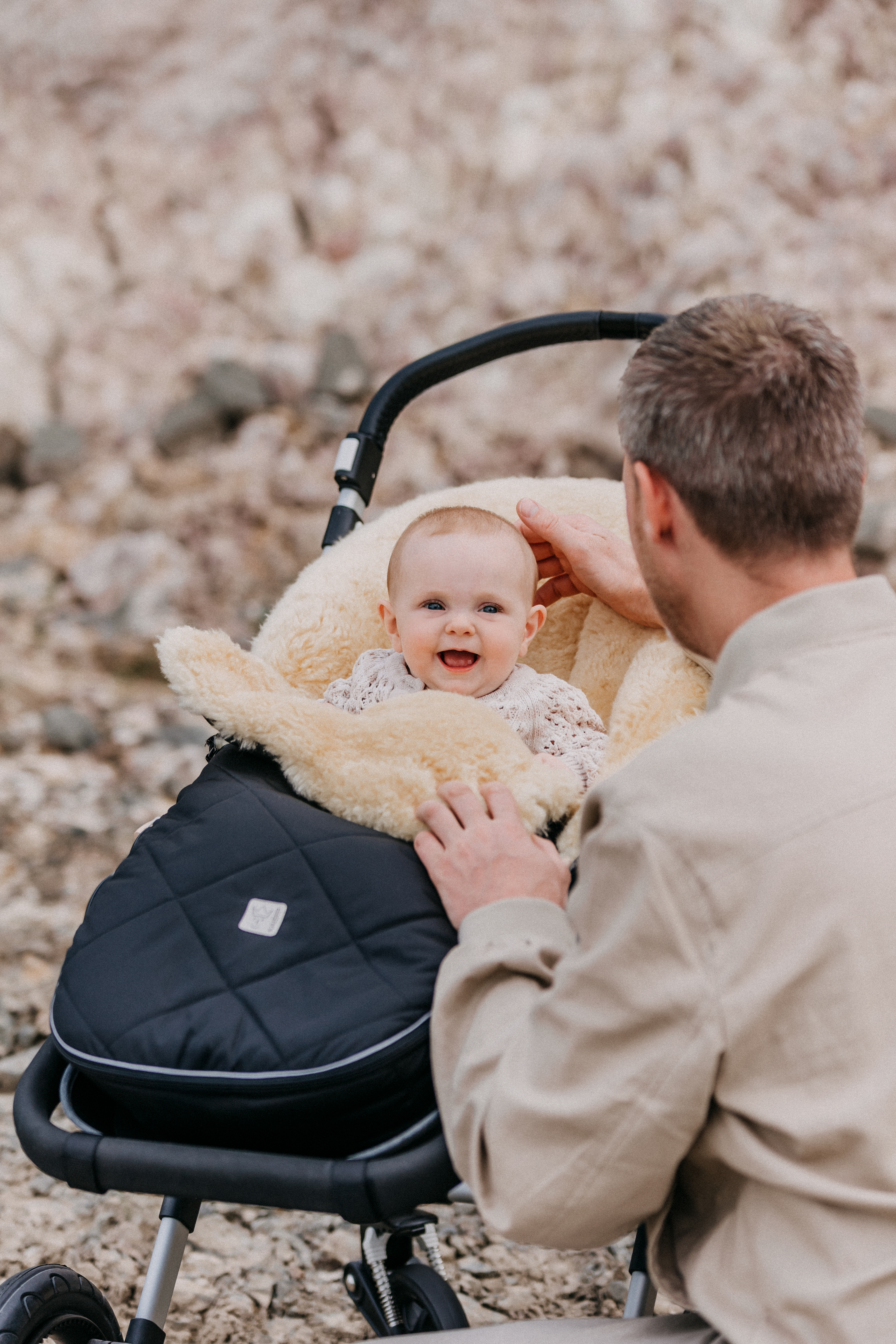Fußsack im Kinderwagen, „Made in Europe“ Siegel – fair produziert, hochwertig verarbeitet.