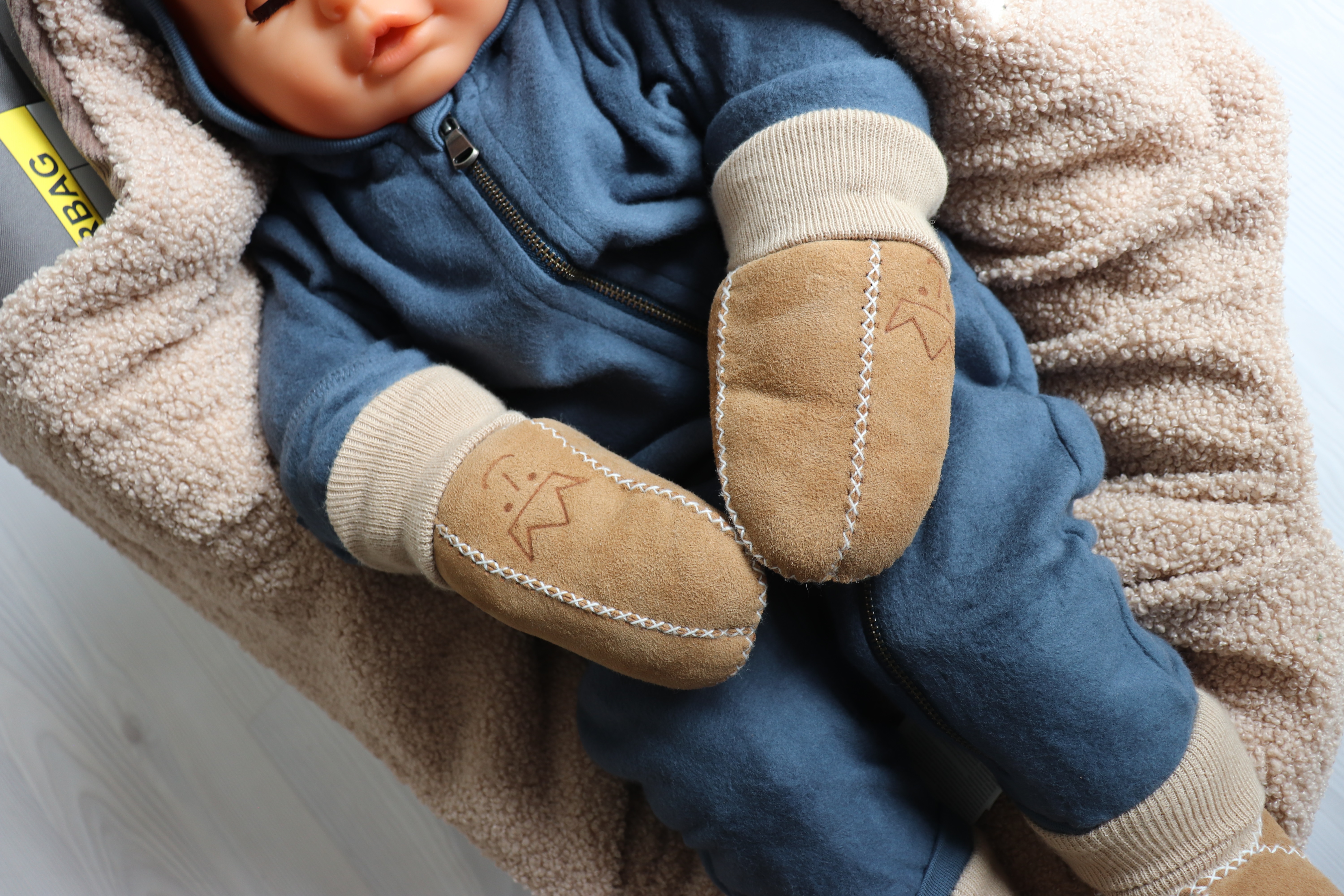 Babyfäustel Knitt beige