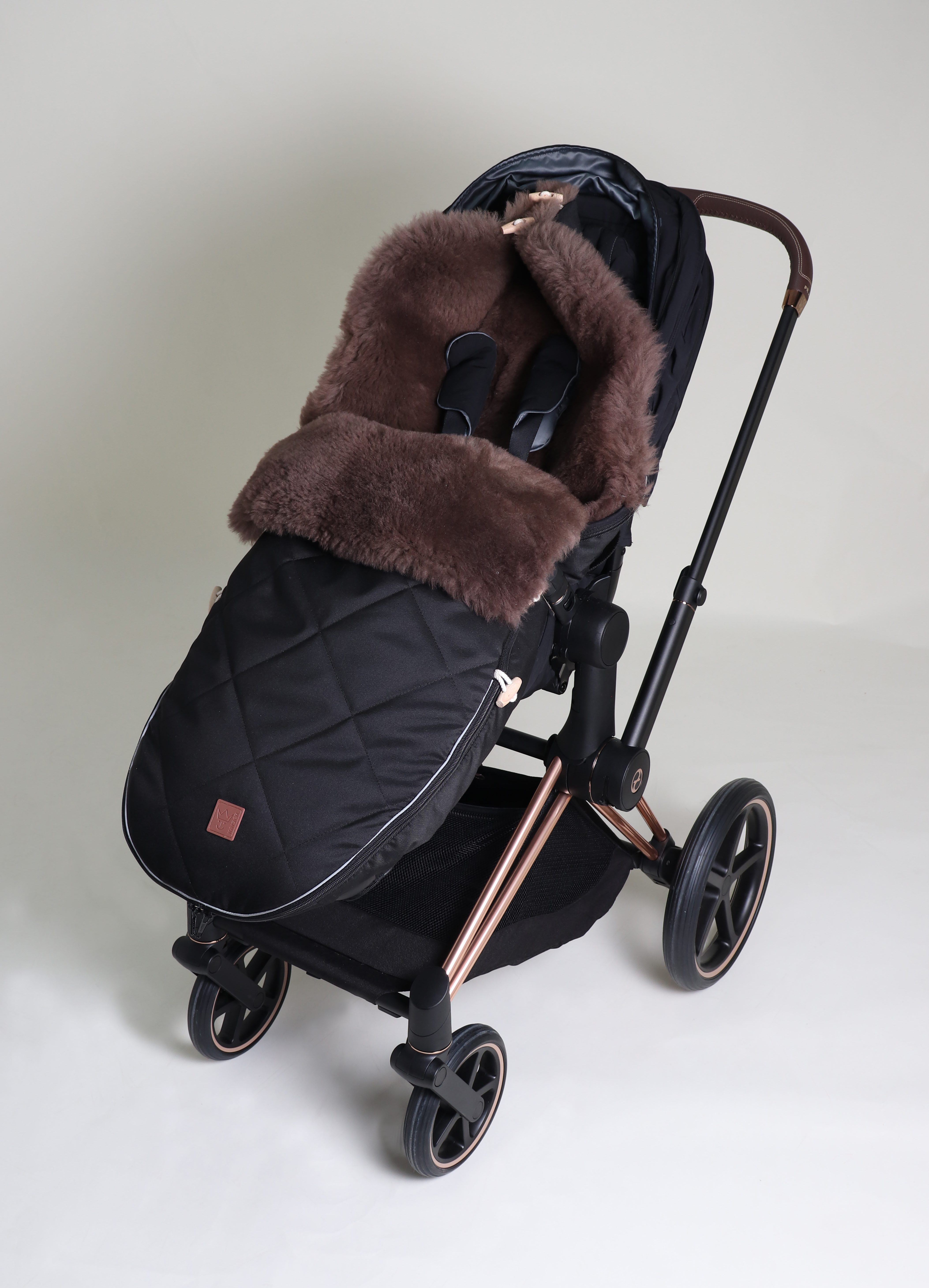 TOFFEE Lammfell Fußsack TOFFEE Lammfell Fußsack