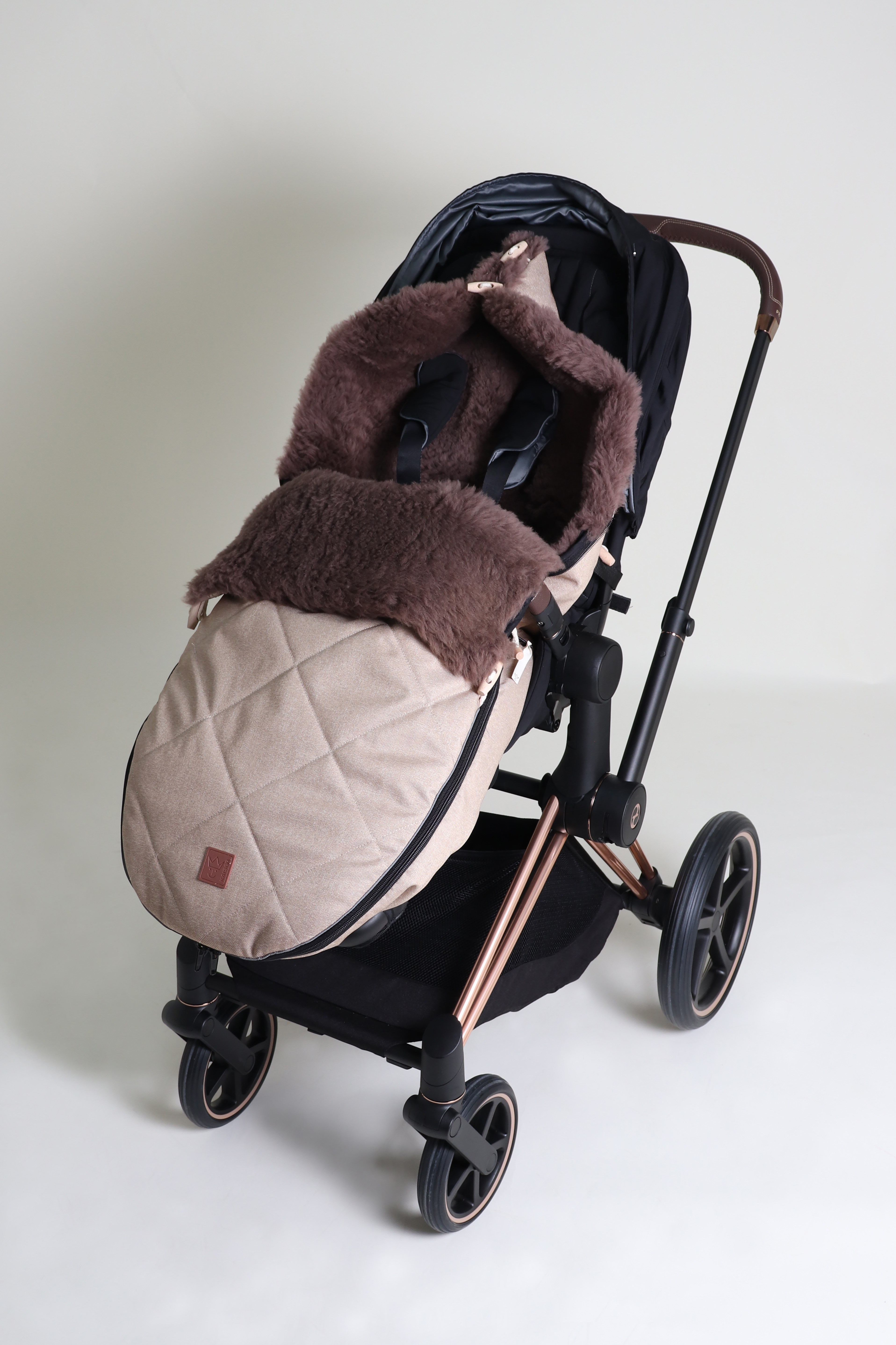 TOFFEE Lammfell Fußsack TOFFEE Lammfell Fußsack