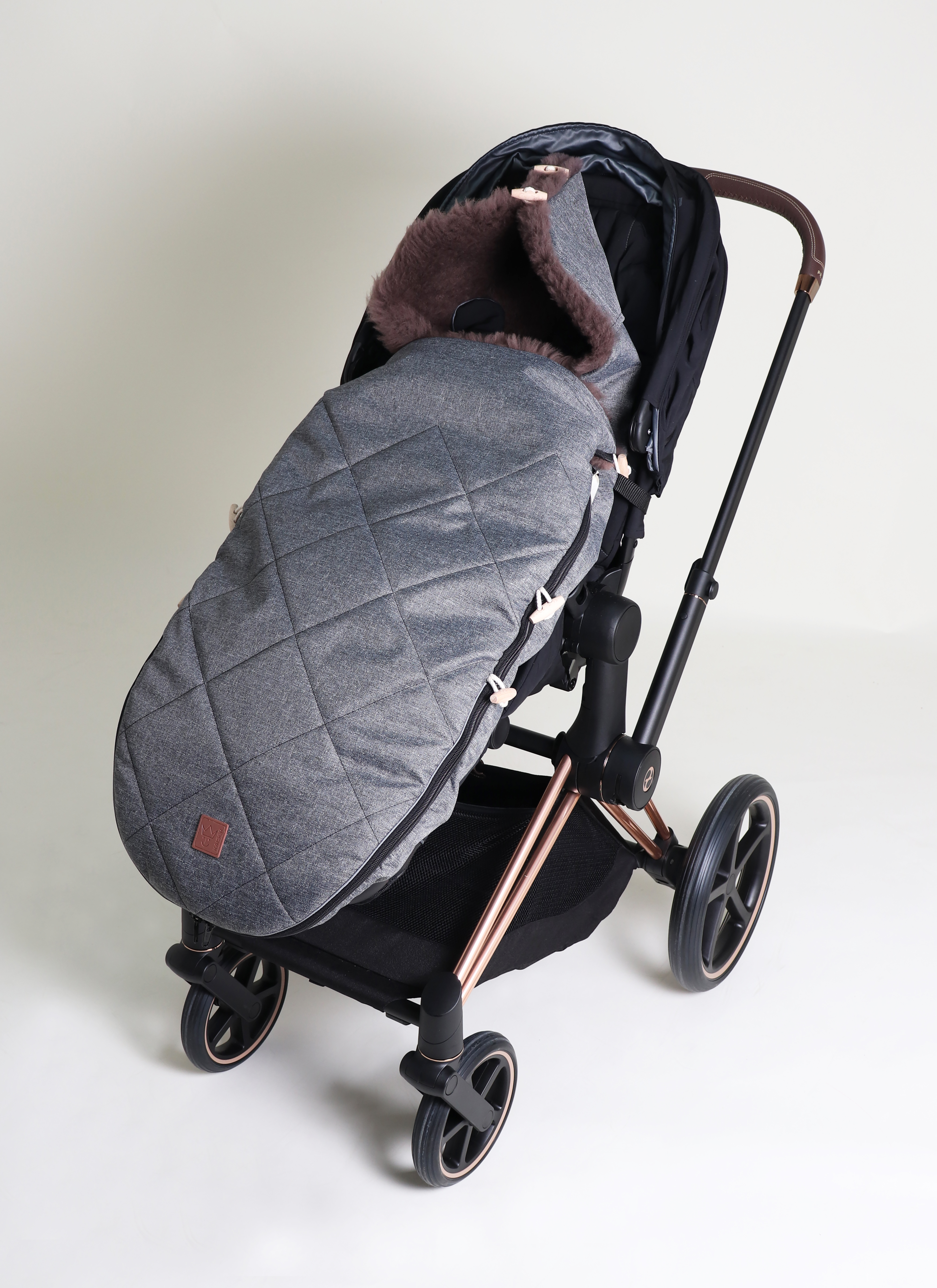 TOFFEE Lammfell Fußsack TOFFEE Lammfell Fußsack