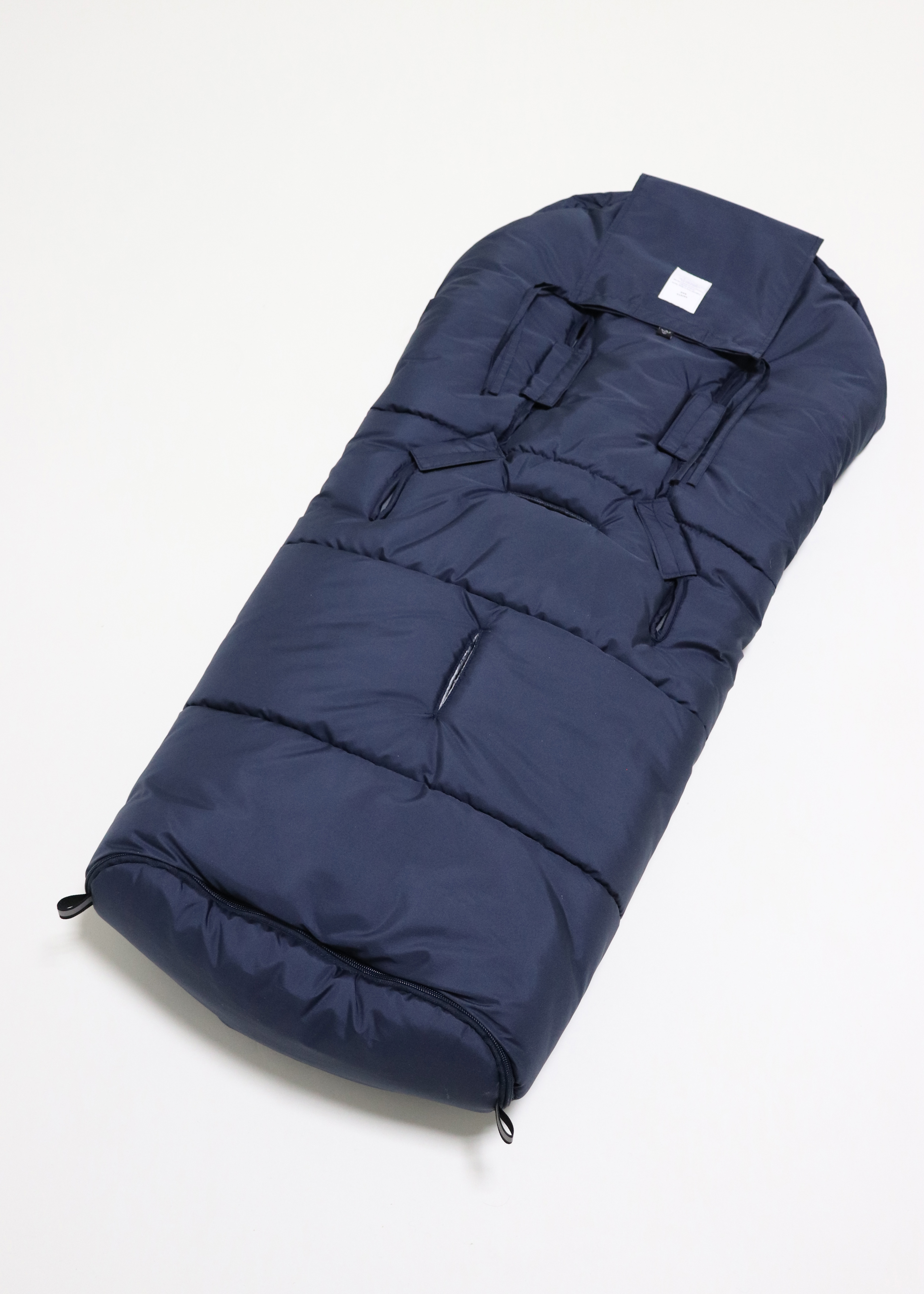 Fußsack mit einem Sherpa-Futter in der Farbe navy Rückseite