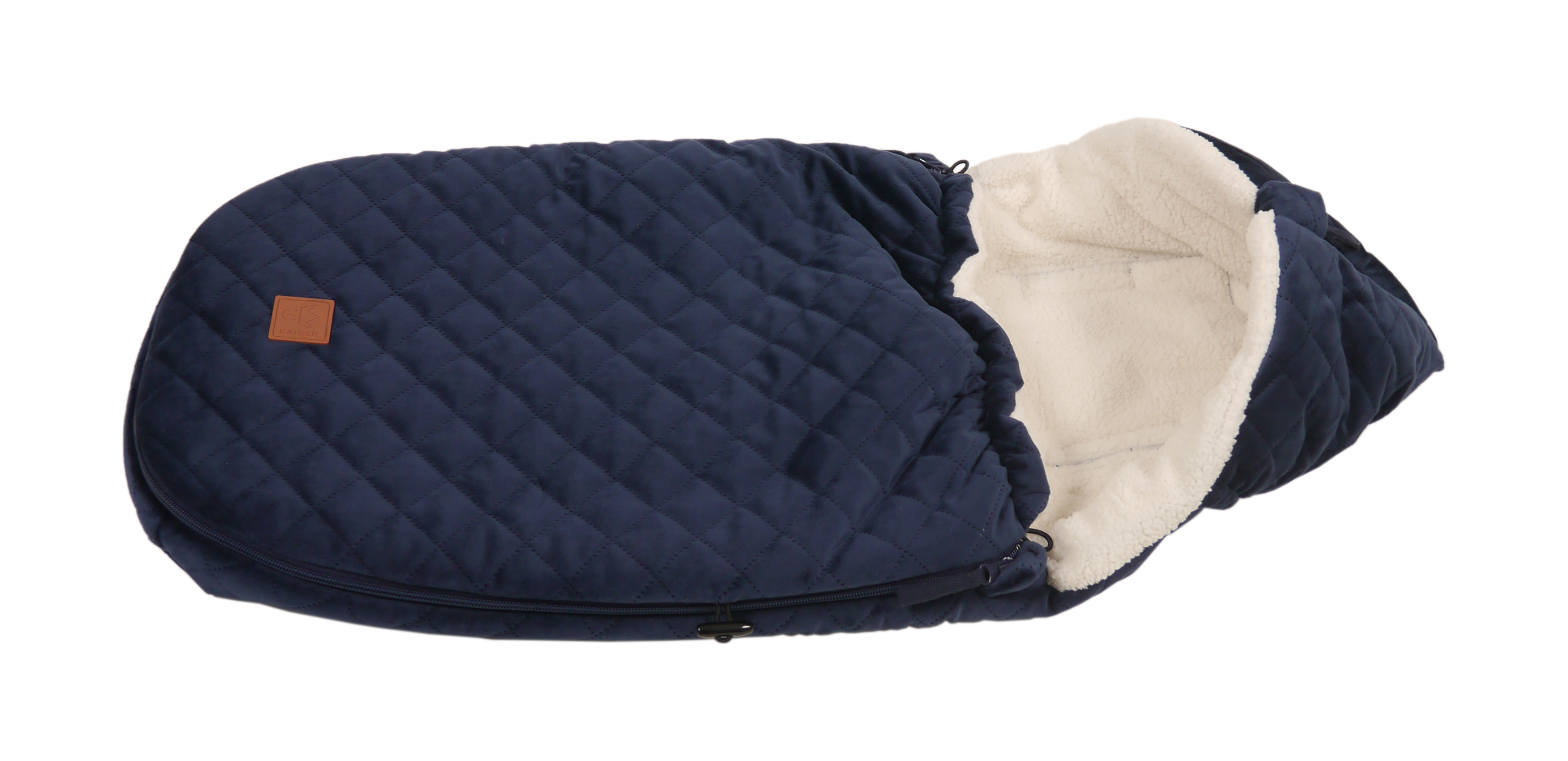 Seitlich liegender Fußsack – weiches Innenfutter sichtbar, ideal für Kinderwagen oder Babyschale.