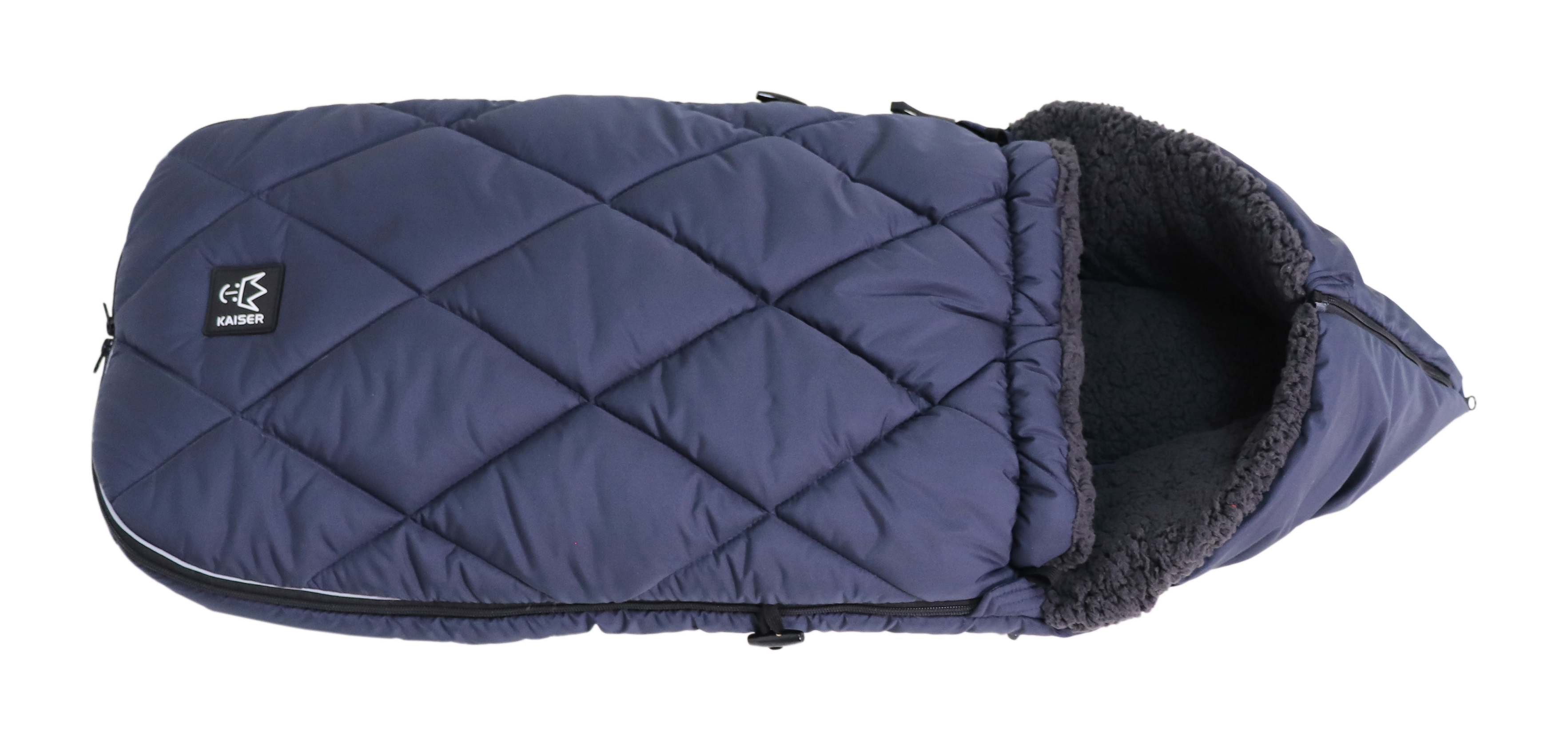 Fußsack mit einem Sherpa-Futter in der Farbe navy liegt horizontal