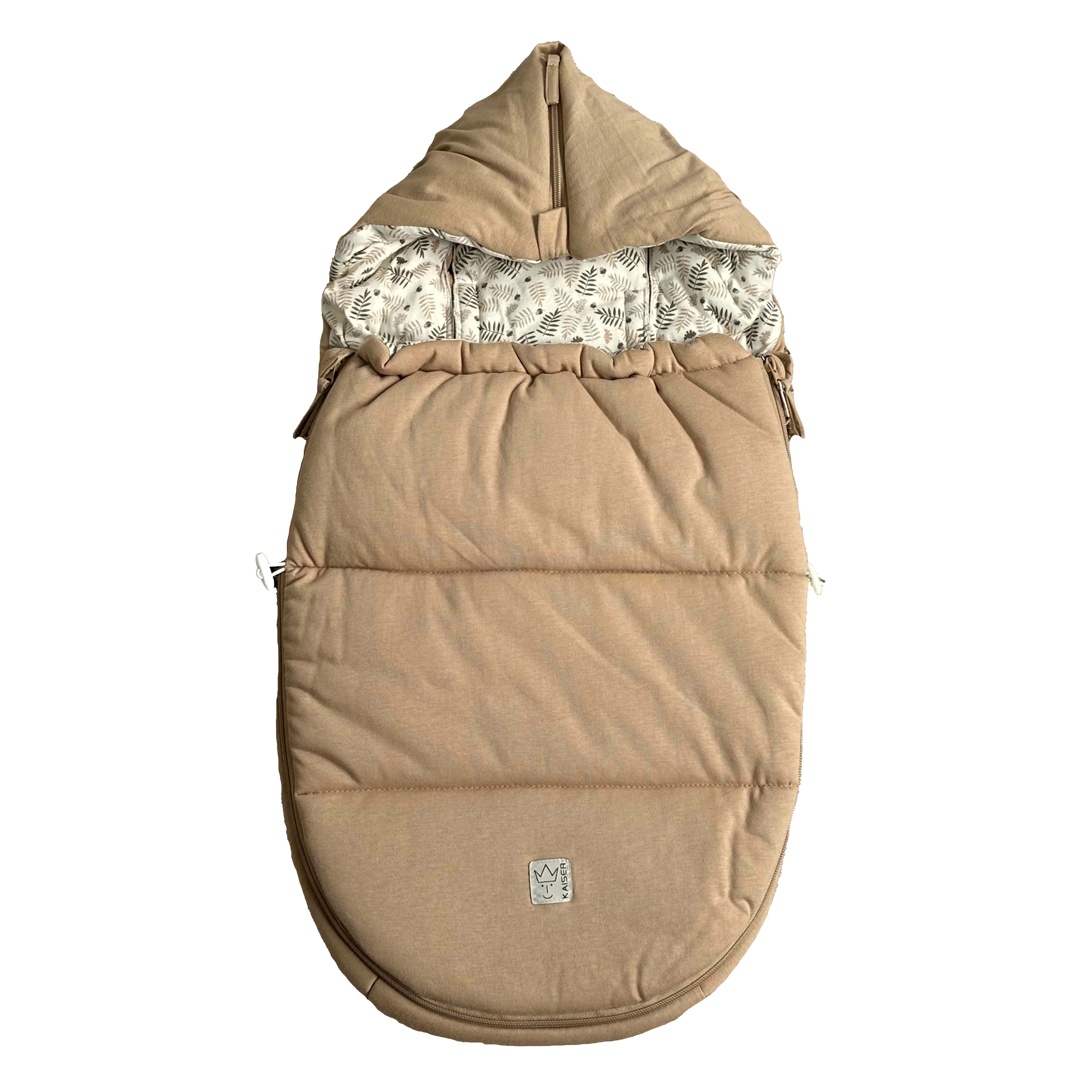 SMALL JERSEY HOODED Babyschalen Fußsack in der Farbe Butternut mit gemustertem Innenfutter