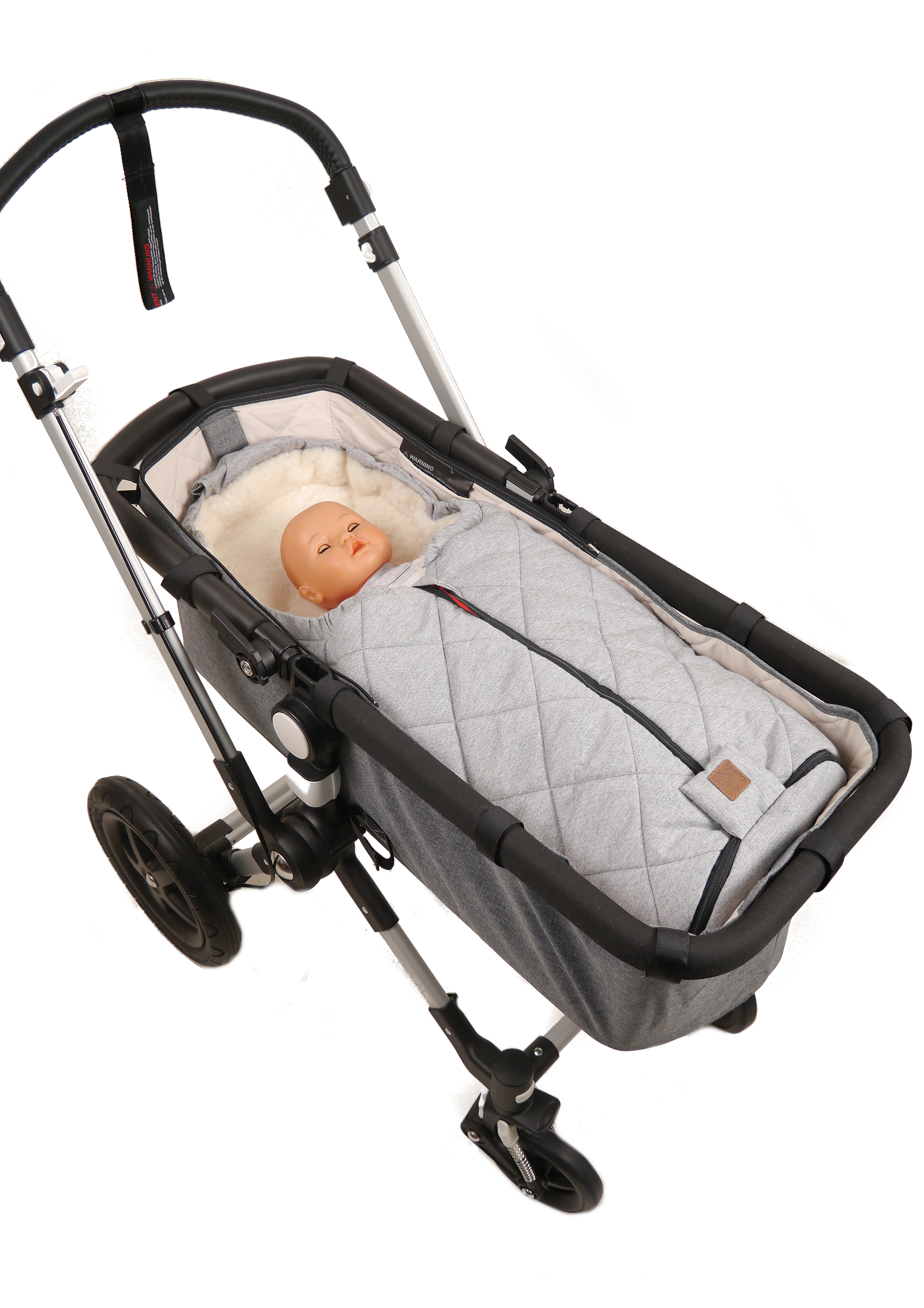 BELLA for Bugaboo und Joolz Babyschalen Fußsack BELLA in hellgrau im Kinderwagen montiert