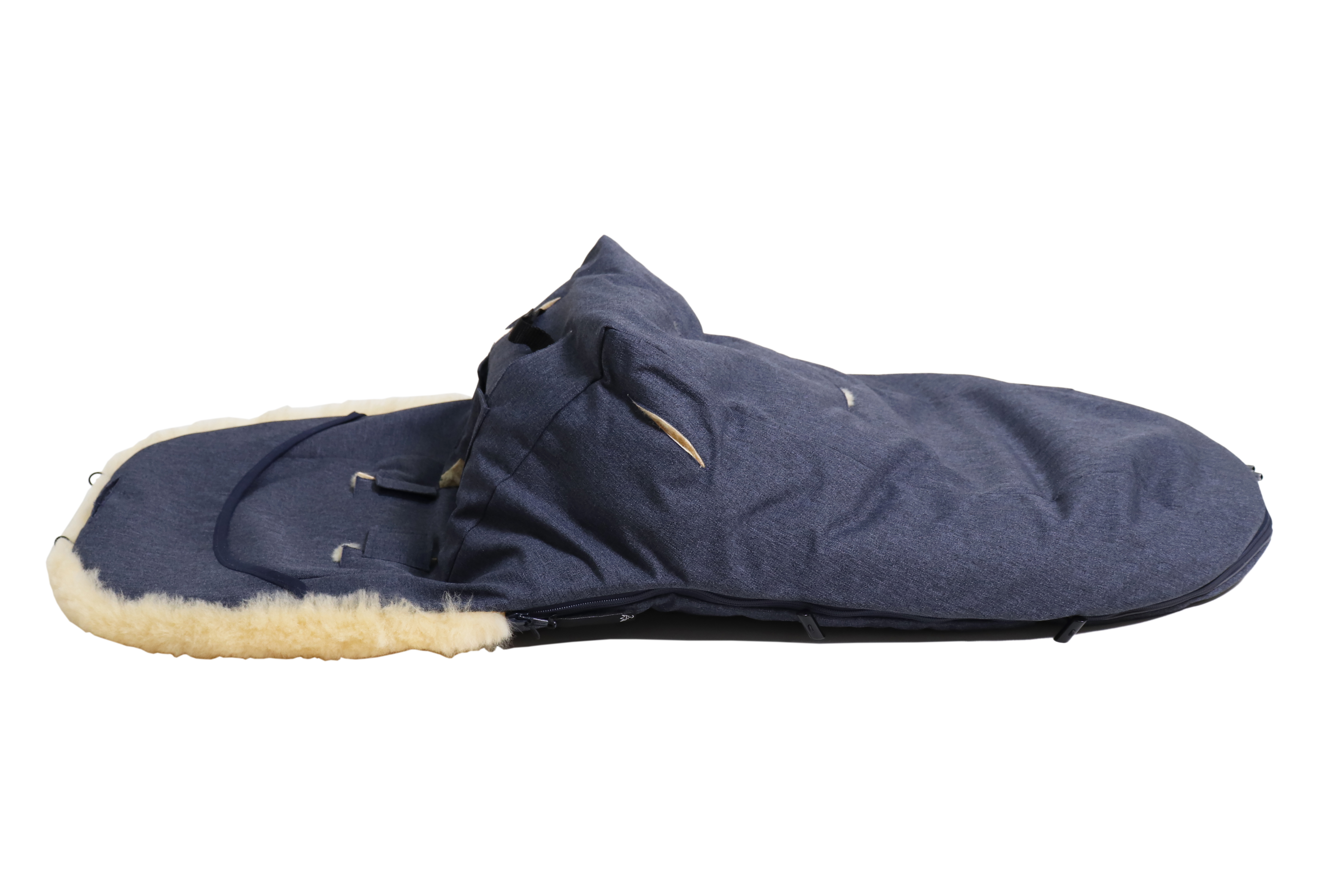 Fußsack mit dem Lammfell-Innenfutter in navy-melange seitlich