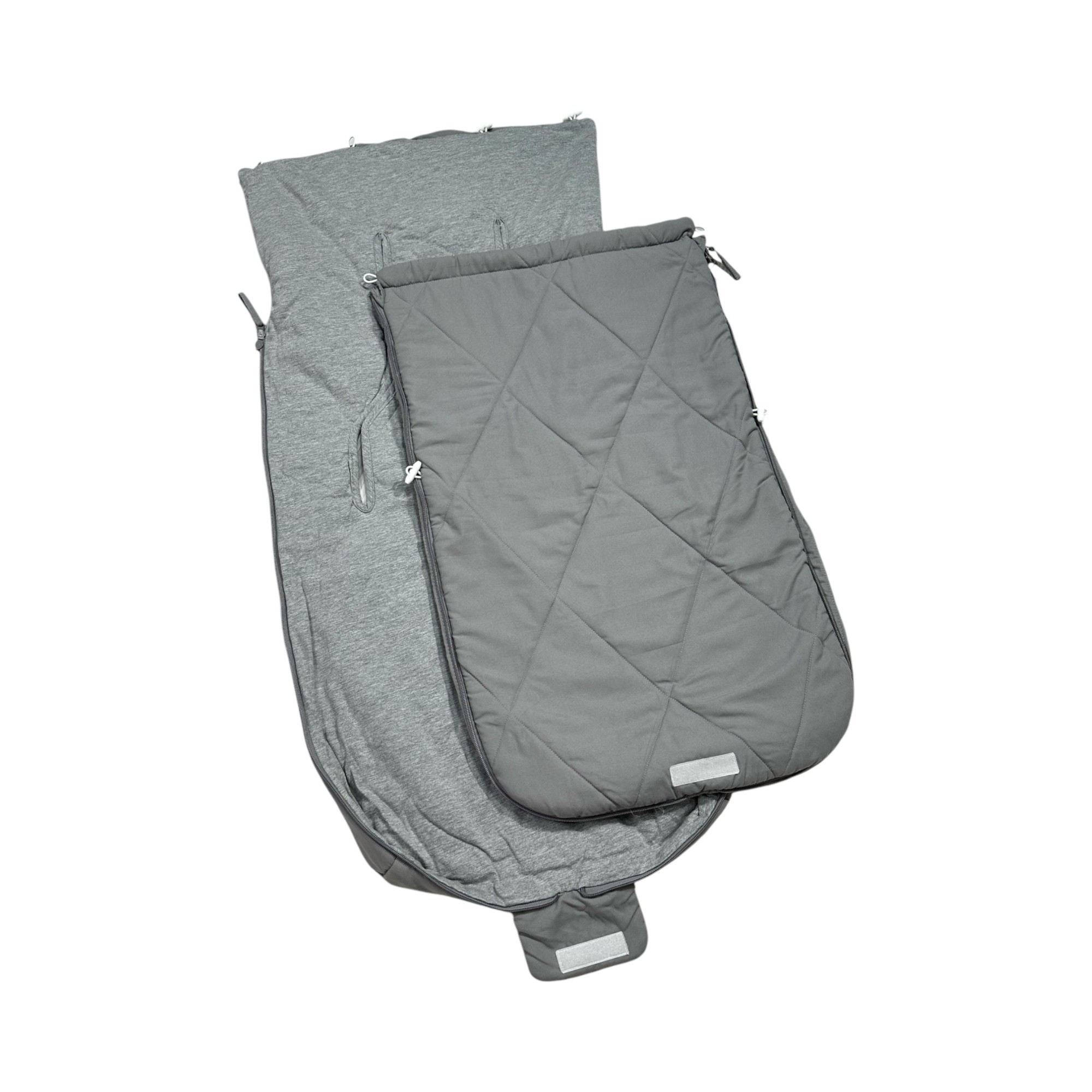 AURORA Sommer Kinderwagenfußsack Sommer Fußsack in der Farbe light grey seitlich geöffnet und aufgeklappt