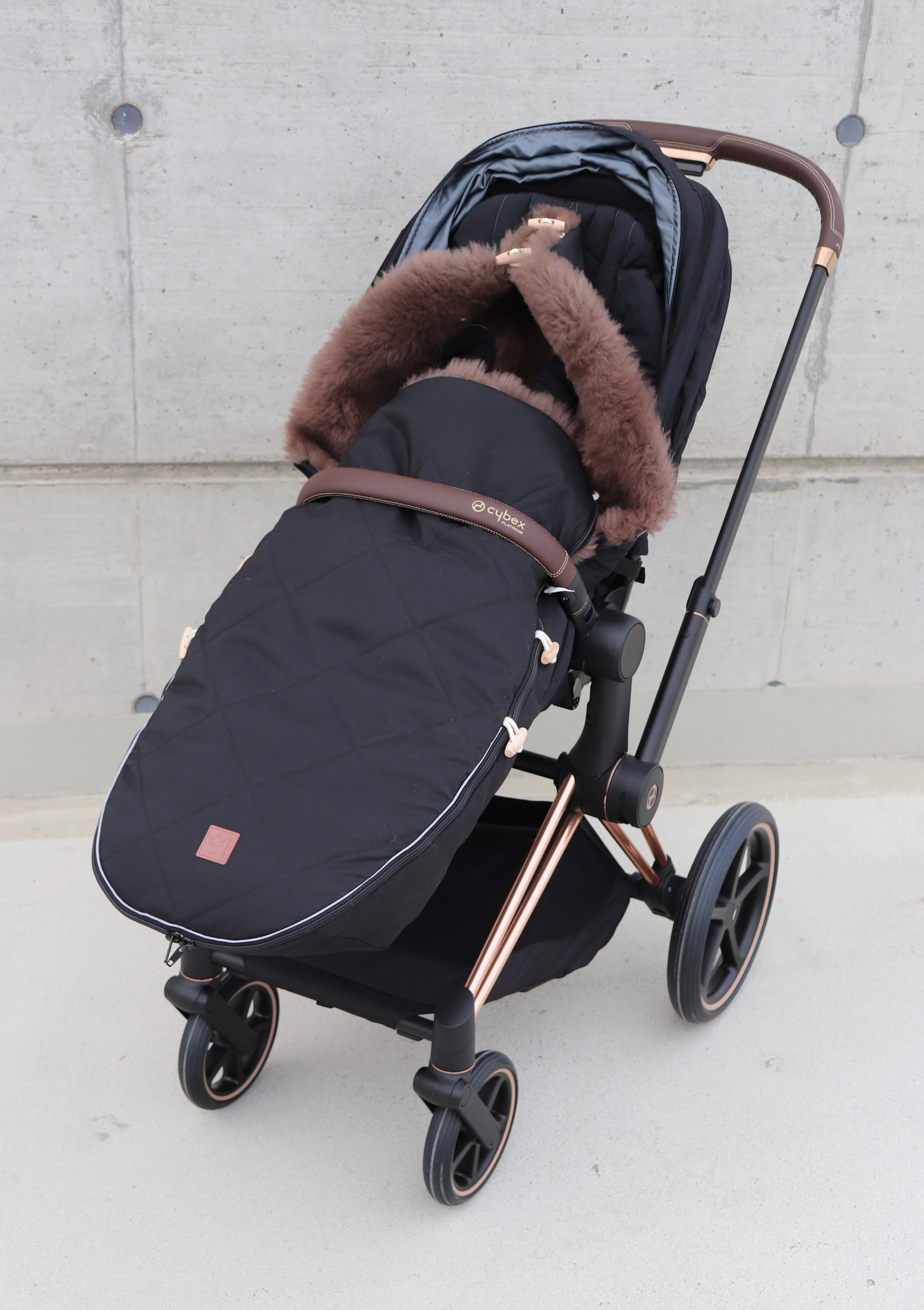 TOFFEE Lammfell Fußsack TOFFEE Lammfell Fußsack