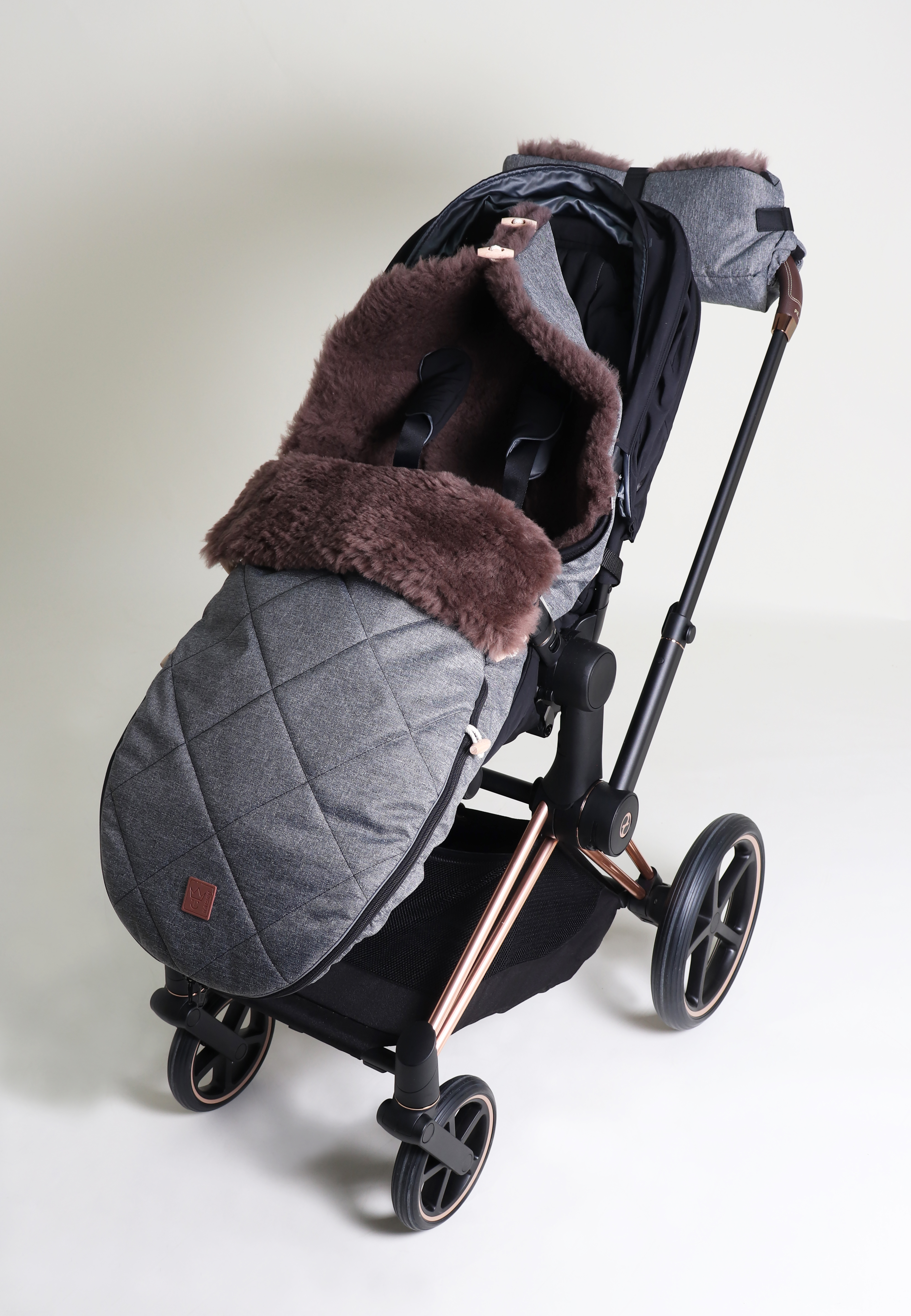 TOFFEE Lammfell Fußsack TOFFEE Lammfell Fußsack