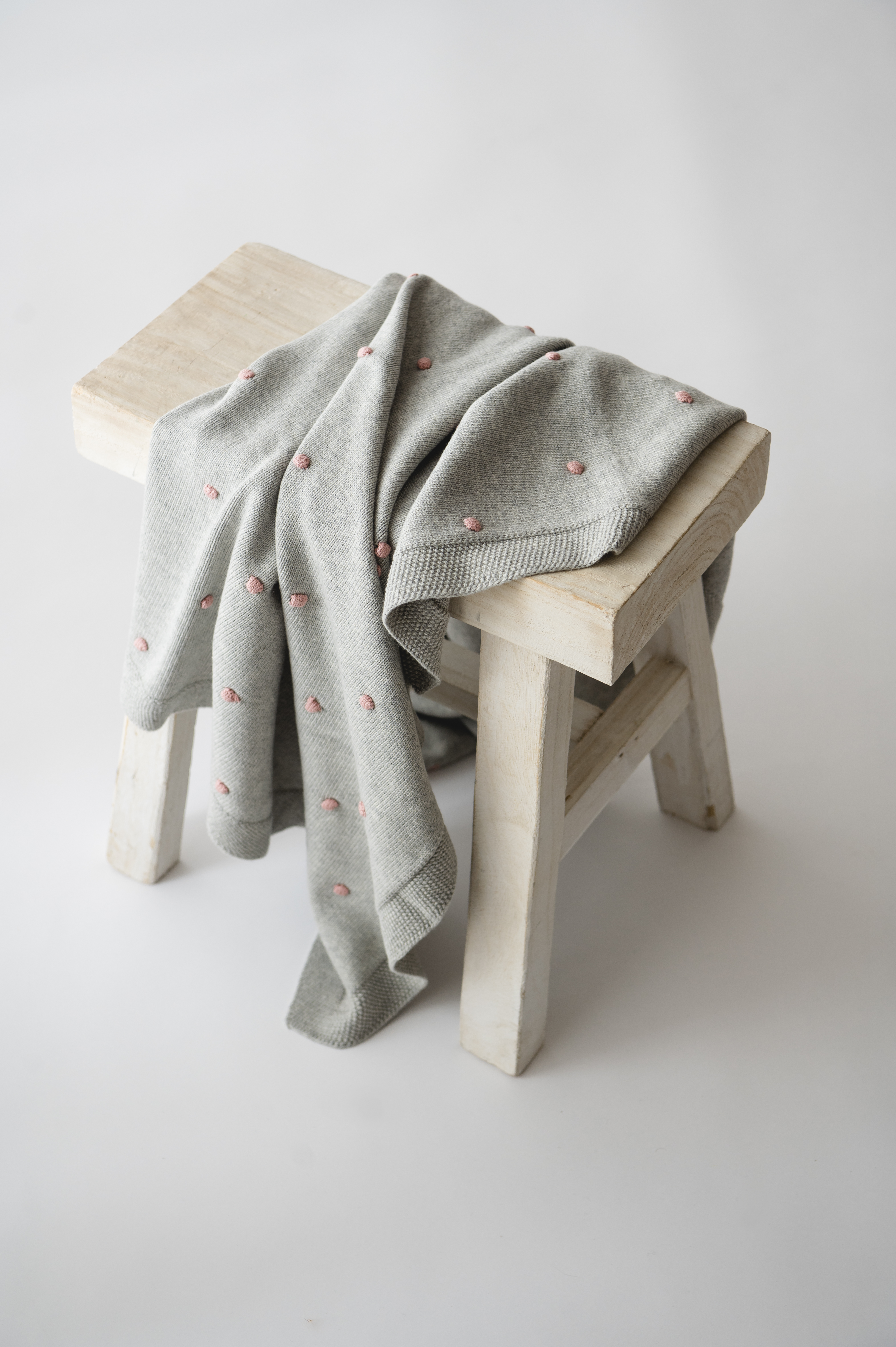 light grey/knots rose