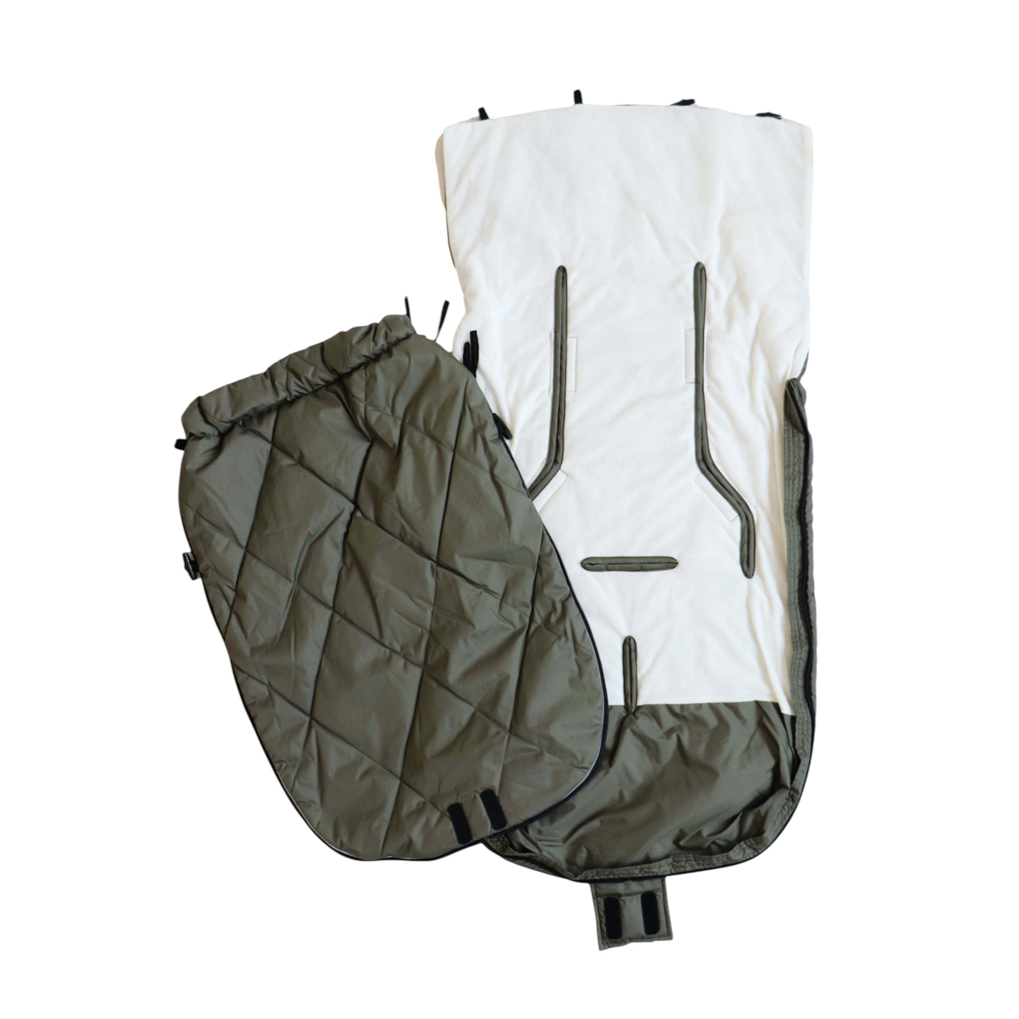 Sommer Fußsack in der Farbe khaki seitlich geöffnet und aufgeklappt