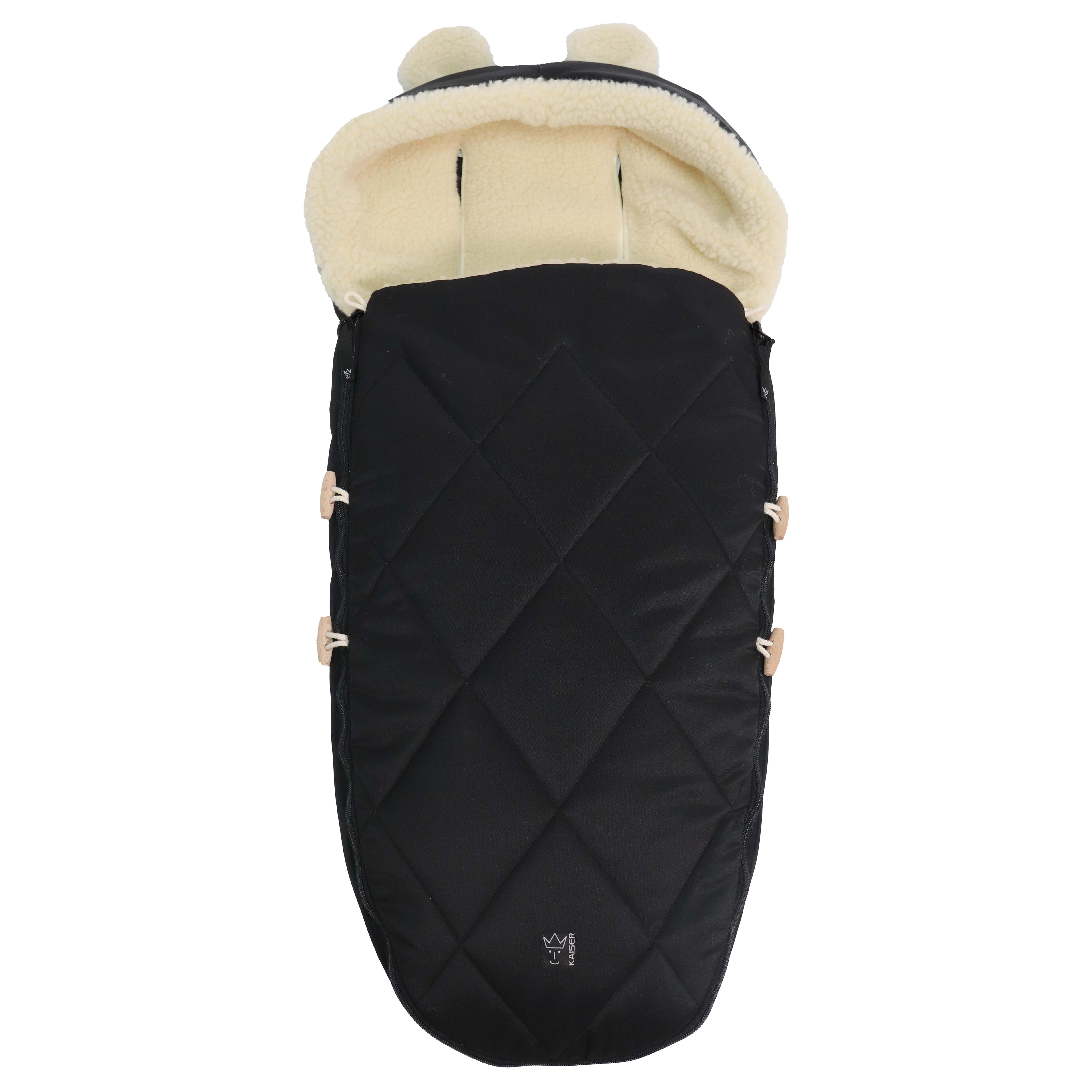 Geschlossener Fußsack in Schwarz mit Schafwolle-Innenfutter.