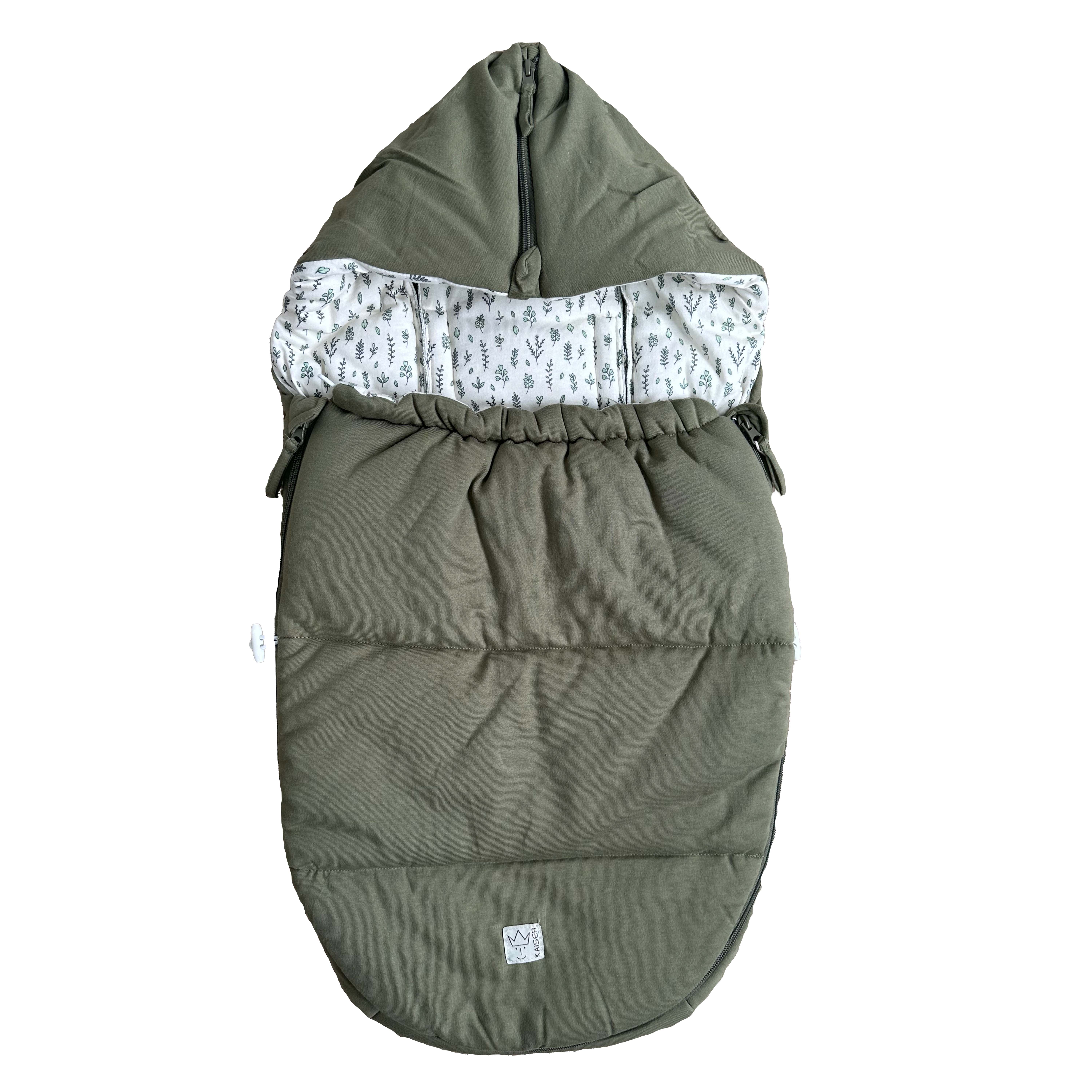SMALL JERSEY HOODED Babyschalen Fußsack in der Farbe olive green mit gemustertem Innenfutter