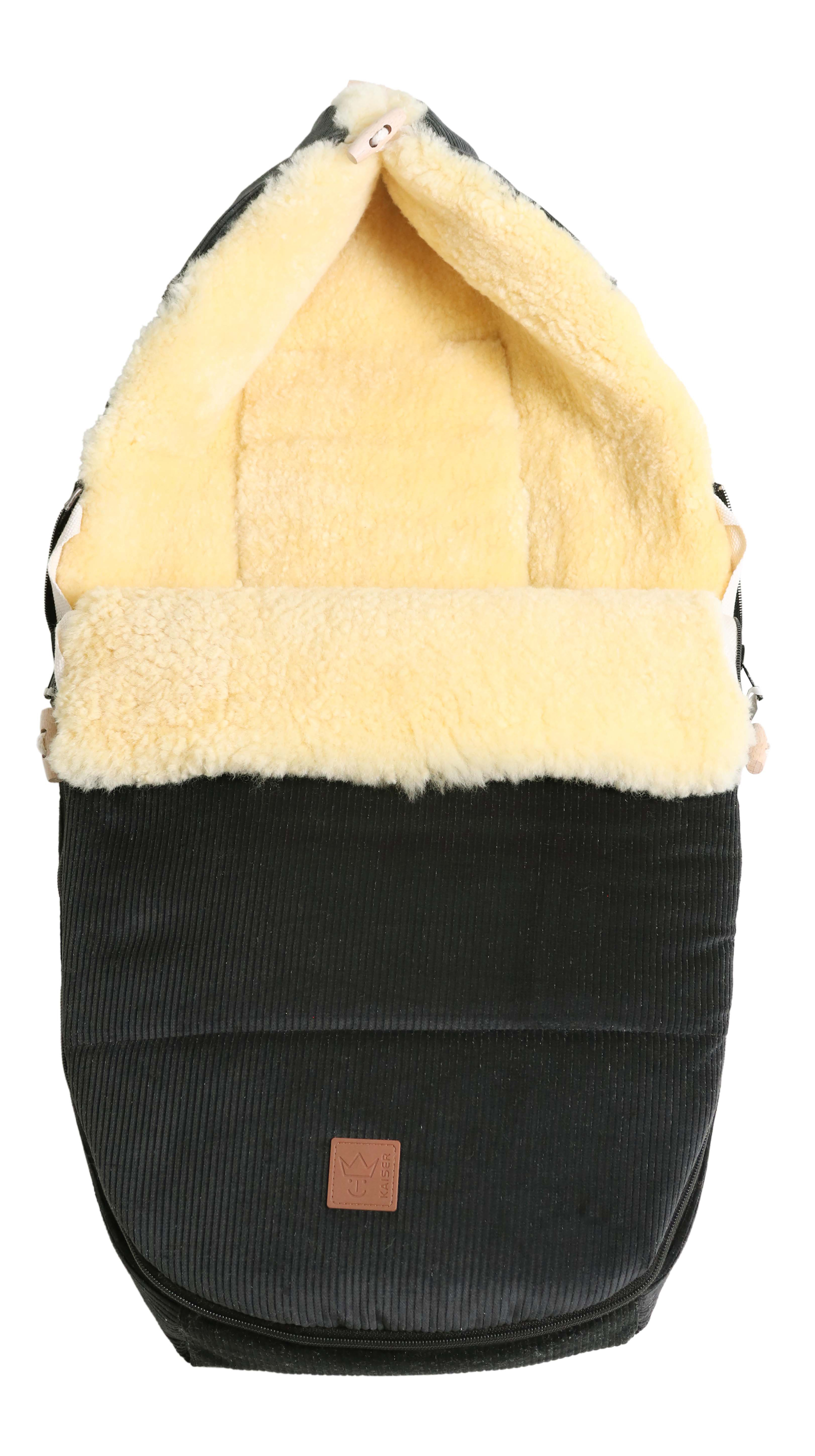 FILIA CORD Babyschalen Fußsack mit Lammfell in der Farbe dark grey, Vorderansicht