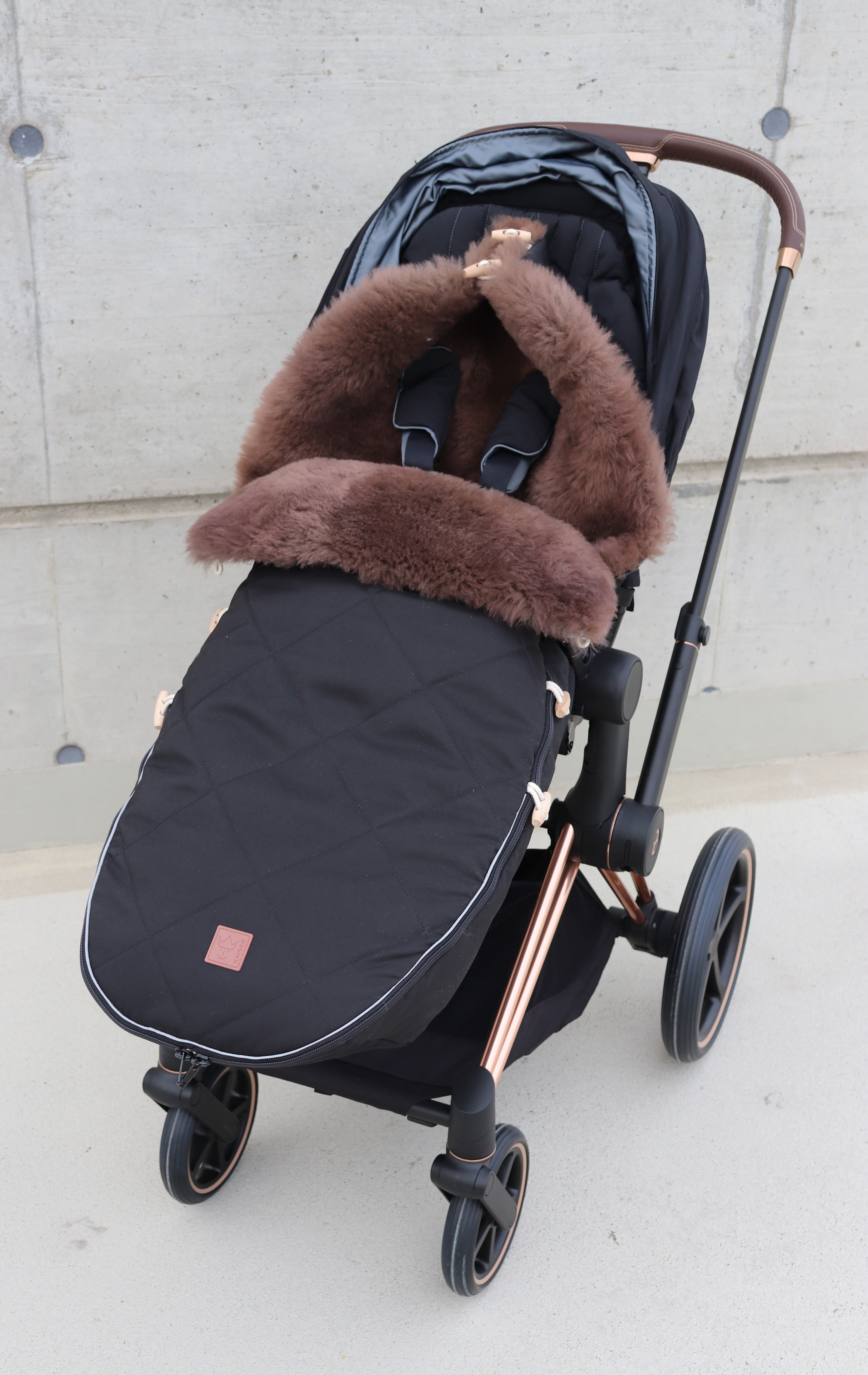 TOFFEE Lammfell Fußsack TOFFEE Lammfell Fußsack