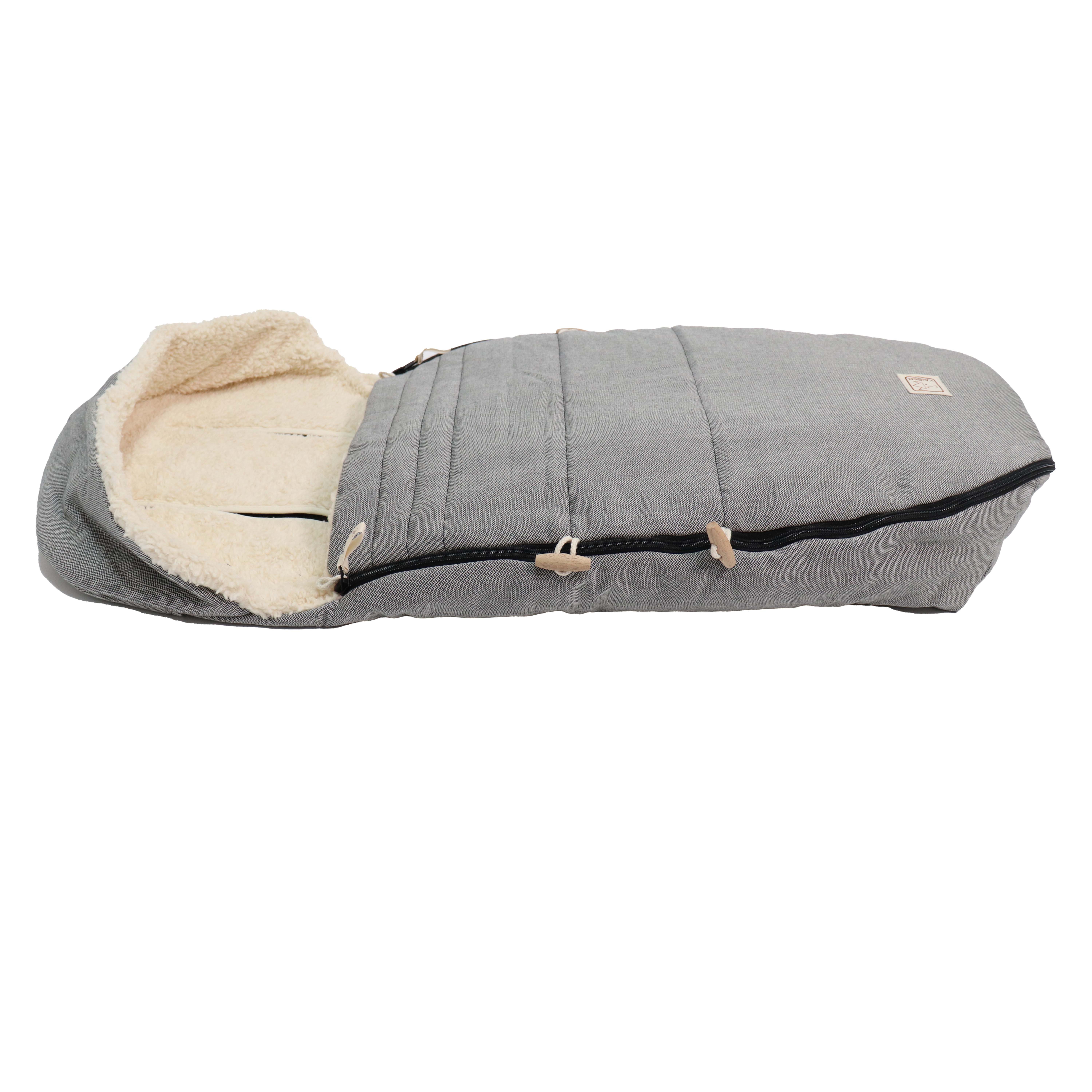 NATURELL ORGANIC COTTON BIO Fußsack in der Farbe black nature liegt horizontal